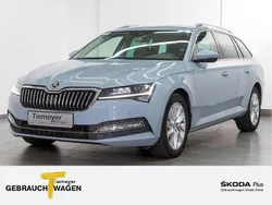 Grau Gebraucht 2022 Skoda Superb Premium Edition Kombi | 26.570 € (Fairer Preis)