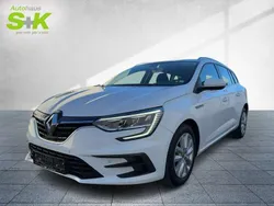 Arktisweiß Gebraucht 2021 Renault Mégane GrandTour Zen Kombi | 18.670 € (Fairer Preis)