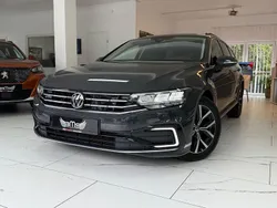 Grau Gebraucht 2020 VW Passat GTE Kombi | 19.475 € (Guter Preis)