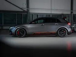 Grau Gebraucht 2023 Mercedes A45 AMG StreetStyle Limousine | 57.421 €