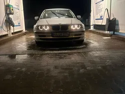 Silber Gebraucht 2000 BMW 318 Limousine | 3.500 €