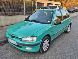Grün Gebraucht 1998 Peugeot 106 Style Kleinwagen | 1.000 € (Fairer Preis)