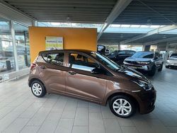 Braun Gebraucht 2015 Hyundai i10 Classic Kleinwagen | 6.490 € (Etwas zu teuer)