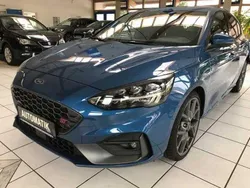 Blau (metallic) Gebraucht 2020 Ford Focus ST Limousine | 21.900 € (Guter Preis)