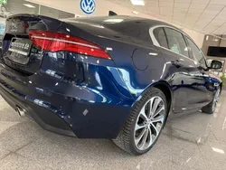 Blau Gebraucht 2022 Jaguar XE S Limousine | 32.990 € (Fairer Preis)