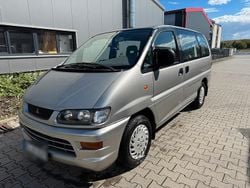 Grau Gebraucht 2000 Mitsubishi Space Gear Van | 7.399 €