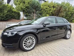 Schwarz Gebraucht 2013 Audi A3 Sportback Ambiente Limousine | 22.999 €