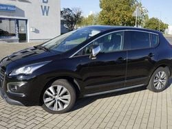 Schwarz Gebraucht 2015 Peugeot 3008 Allure SUV | 10.299 € (Fairer Preis)