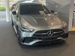 Grau Gebraucht 2022 Mercedes C200 AMG line Limousine | 37.900 €