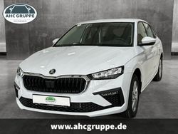 Weiss Neu 2025 Skoda Scala Essence Kleinwagen | 24.990 € (Etwas zu teuer)