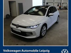 Weiß Gebraucht 2024 VW Golf VIII Life Limousine | 23.430 € (Guter Preis)