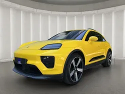 Weiß Gebraucht 2024 Porsche Macan SUV | 107.100 € (Teuer)
