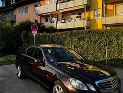 Braun Gebraucht 2010 Mercedes E250 Limousine | 11.900 € (Fairer Preis)