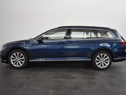 Aquamarinblau metallic Gebraucht 2019 VW Passat GTE Kombi | 18.480 € (Guter Preis)