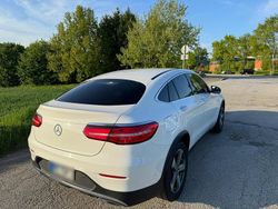 Weiß Gebraucht 2018 Mercedes GLC300 AMG line SUV | 30.000 € (Guter Preis)