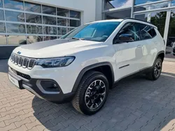Weiß Gebraucht 2023 Jeep Compass SUV | 37.490 € (Teuer)