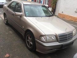 Gold Gebraucht 1998 Mercedes C240 Limousine | 4.590 € (Guter Preis)