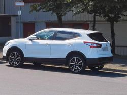 Weiß Gebraucht 2015 Nissan Qashqai SUV | 14.500 €