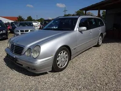 Silber Gebraucht 2001 Mercedes E270 Avantgarde Kombi | 1.100 € (Fairer Preis)