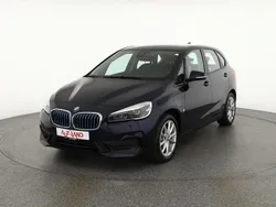 Blau Gebraucht 2018 BMW 225 | 19.990 € (Fairer Preis)