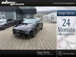 Schwarz Gebraucht 2024 Mercedes A200 Advanced Plus Kleinwagen | 32.490 € (Fairer Preis)
