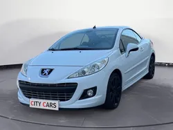 Weiß Gebraucht 2011 Peugeot 207 CC Platinum Cabrio | 5.250 € (Fairer Preis)