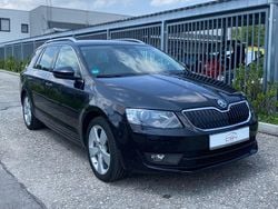 Schwarz Gebraucht 2013 Skoda Octavia Elegance Kombi | 12.999 € (Fairer Preis)