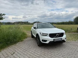 Weiß Gebraucht 2021 Volvo XC40 R-Design SUV | 30.600 € (Fairer Preis)