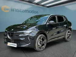 Schwarz Neu 2025 Alfa Romeo GT Junior SUV | 39.949 € (Teuer)