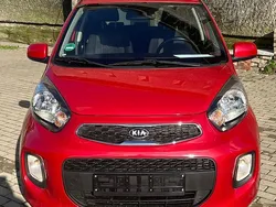 Rot Gebraucht 2015 Kia Picanto 2 Kleinwagen | 6.299 € (Fairer Preis)