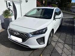 Weiß Gebraucht 2020 Hyundai Ioniq Premium Limousine | 16.900 € (Fairer Preis)