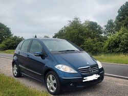 Blau Gebraucht 2006 Mercedes 200 Avantgarde Van / Kleinbus | 2.500 €