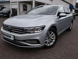 Scale silver metallic Gebraucht 2023 VW Passat Business Kombi | 26.489 € (Superpreis)