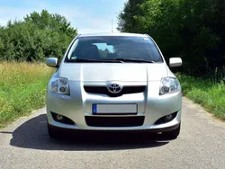 Silber Gebraucht 2009 Toyota Auris Sol Limousine | 3.650 € (Guter Preis)