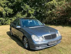 Grau Gebraucht 2003 Mercedes E220 Limousine | 3.100 € (Guter Preis)