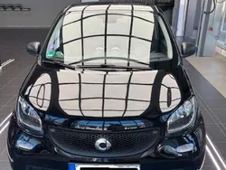 Schwarz Gebraucht 2017 Smart ForFour Limousine | 9.100 € (Fairer Preis)