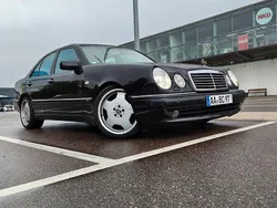 Schwarz Gebraucht 1997 Mercedes E50 AMG AMG Limousine | 7.850 €