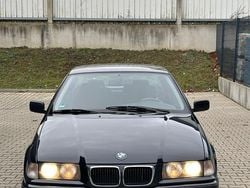 Schwarz Gebraucht 1997 BMW 318 Limousine | 1.500 € (Superpreis)
