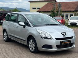 Grau Gebraucht 2010 Peugeot 5008 Tendance Van / Kleinbus | 3.999 € (Guter Preis)