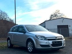Silber Gebraucht 2004 Opel Astra Limousine | 2.499 € (Fairer Preis)