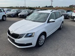 Bila candy/candyweiss Gebraucht 2020 Skoda Octavia Kombi | 12.900 € (Fairer Preis)