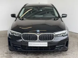 Schwarz Gebraucht 2021 BMW 530e Kombi | 28.498 € (Superpreis)