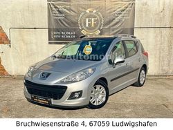 Silber Gebraucht 2009 Peugeot 207 Premium Kombi | 5.290 € (Teuer)