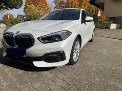 Weiß Gebraucht 2020 BMW 118 Advantage Kleinwagen | 19.900 € (Fairer Preis)