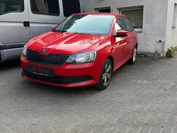 Rot Gebraucht 2016 Skoda Fabia Limousine | 3.600 € (Guter Preis)