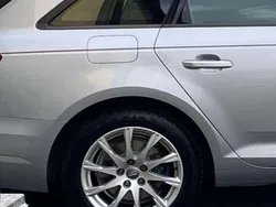 Grau Gebraucht 2018 Audi A4 Kombi | 19.500 € (Guter Preis)