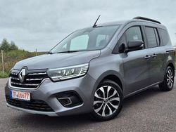 Grau Gebraucht 2023 Renault Kangoo Techno Van / Kleinbus | 22.670 € (Fairer Preis)