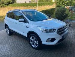 Weiß Gebraucht 2018 Ford Kuga SUV | 15.850 € (Fairer Preis)