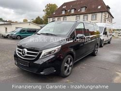 Obsidianschwarz metallic Gebraucht 2018 Mercedes V250 Edition Van / Kleinbus | 36.400 € (Guter Preis)