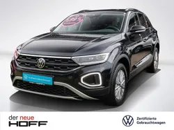 Deep black perleffekt Gebraucht 2024 VW T-Roc Life SUV | 21.475 € (Superpreis)
